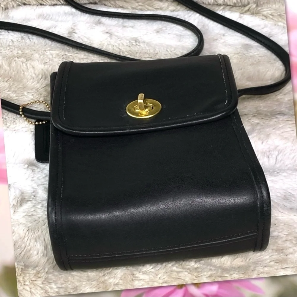 VINTAGE COACH BLACK SCOOTER SIDEPACK CROSSBODY BAG